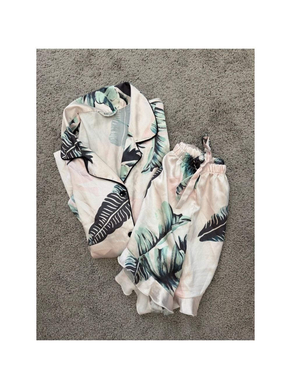 SAPJON L Pink & Green Leaf Print Pajama Set